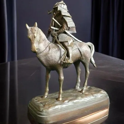 Скульптура «Самурай на лошади» из бронзы — необычный подарок